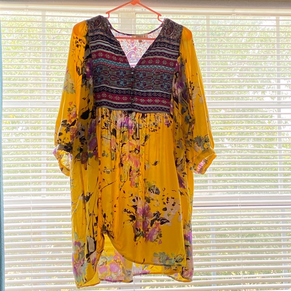 Umgee flower top